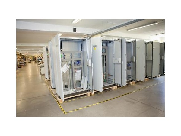 從化區(qū)鈑金加工廠(chǎng)的不銹鋼機(jī)箱加工注意事項(xiàng)