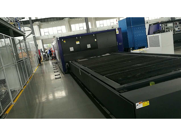 佛山鈑金加工廠(chǎng)，模具設(shè)計(jì)及工件翹曲解決辦法