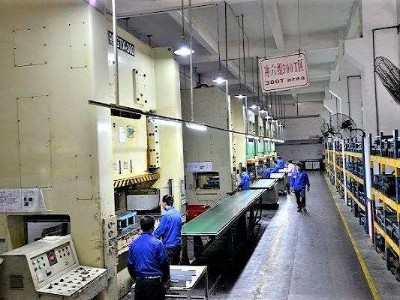 云浮鈑金加工廠家的精密壓毛邊技術(shù)