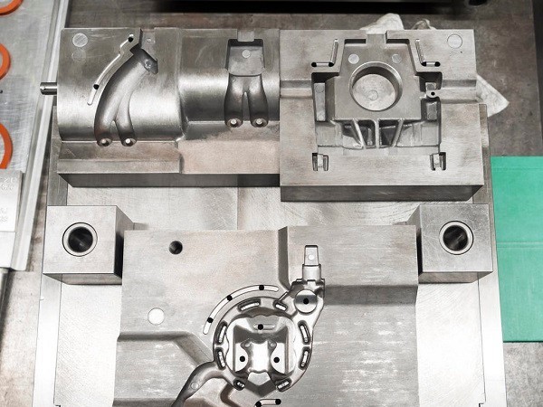 陽(yáng)江五金沖壓件加工廠，小型沖壓模具及汽車覆蓋件介紹