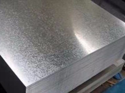 在精密五金沖壓模具加工廠里，鍍鋅板氧化后怎么處理？