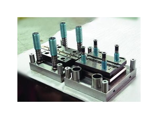 湛江五金沖壓件加工廠，沖壓模具設(shè)計及延長使用壽命方法